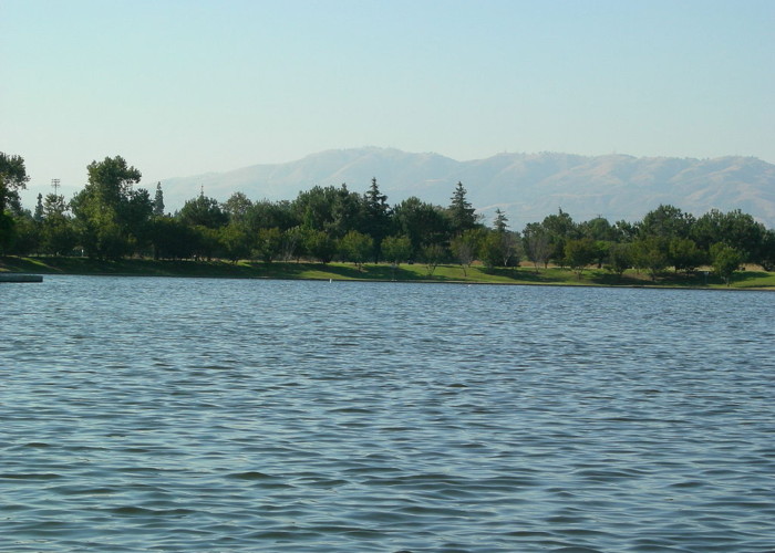 1024px-Lake_Balboa